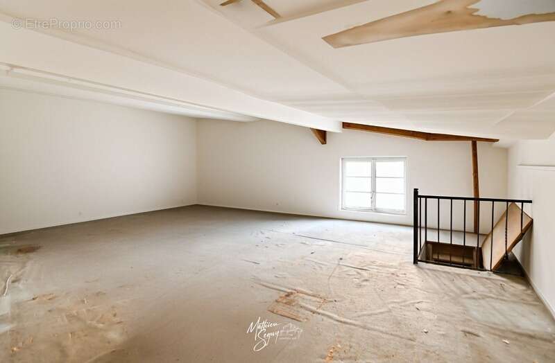 Maison à SAINT-GENIS-LAVAL