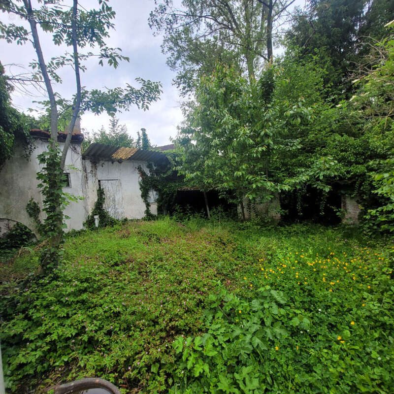 Terrain à SAINT-REMY-LES-CHEVREUSE