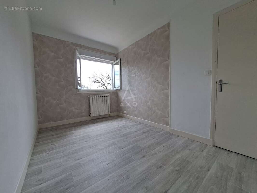 Maison à VARENNES-VAUZELLES