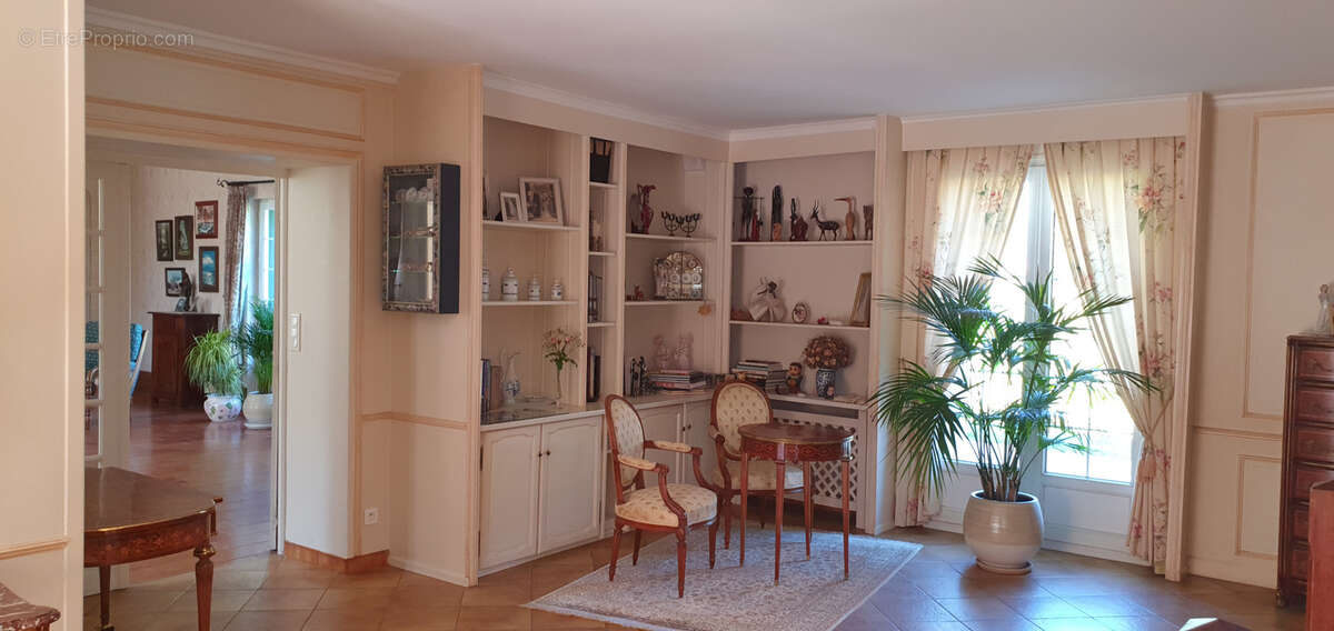 Maison à CRUGNY