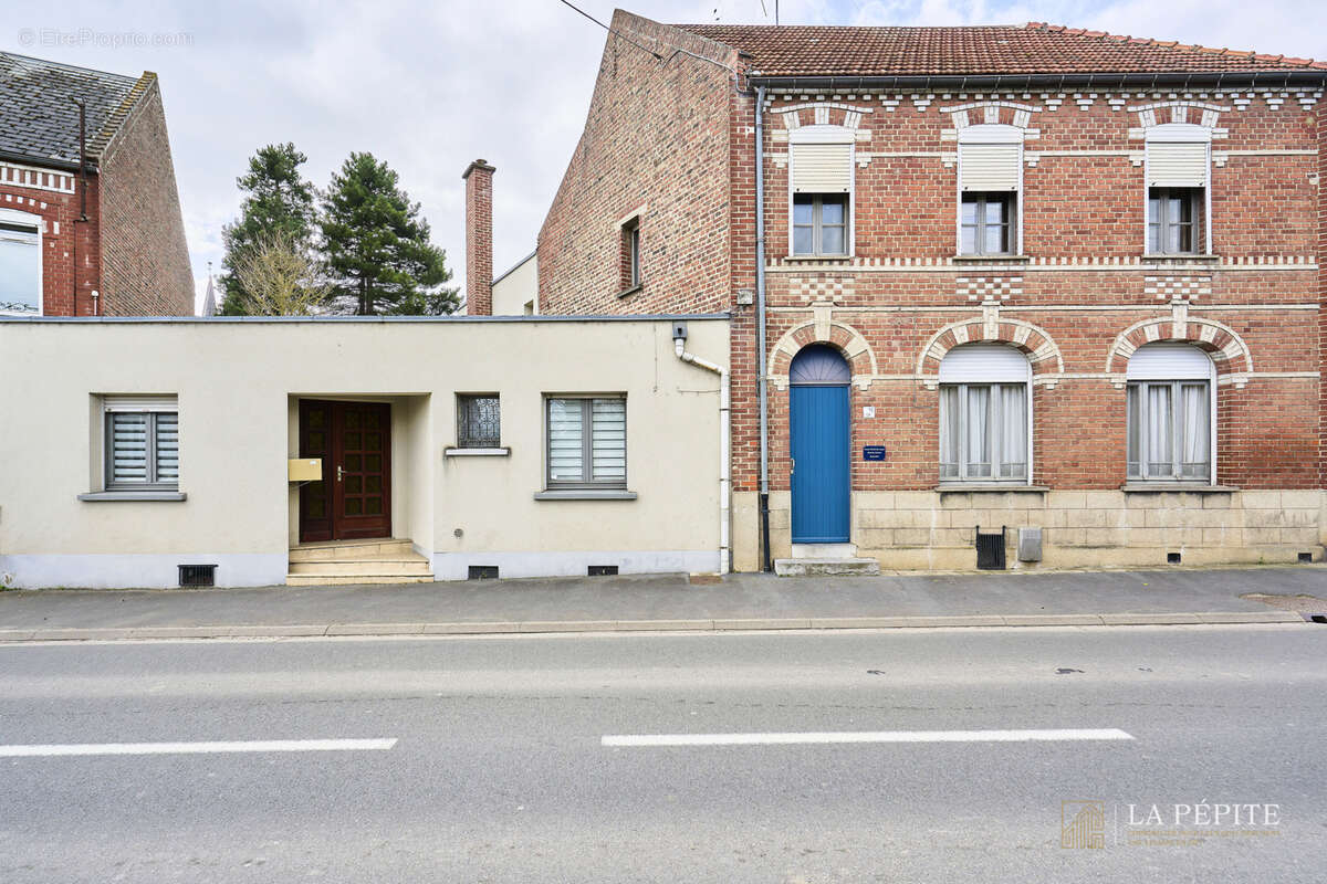 Maison à NEUVILLE-SAINT-REMY