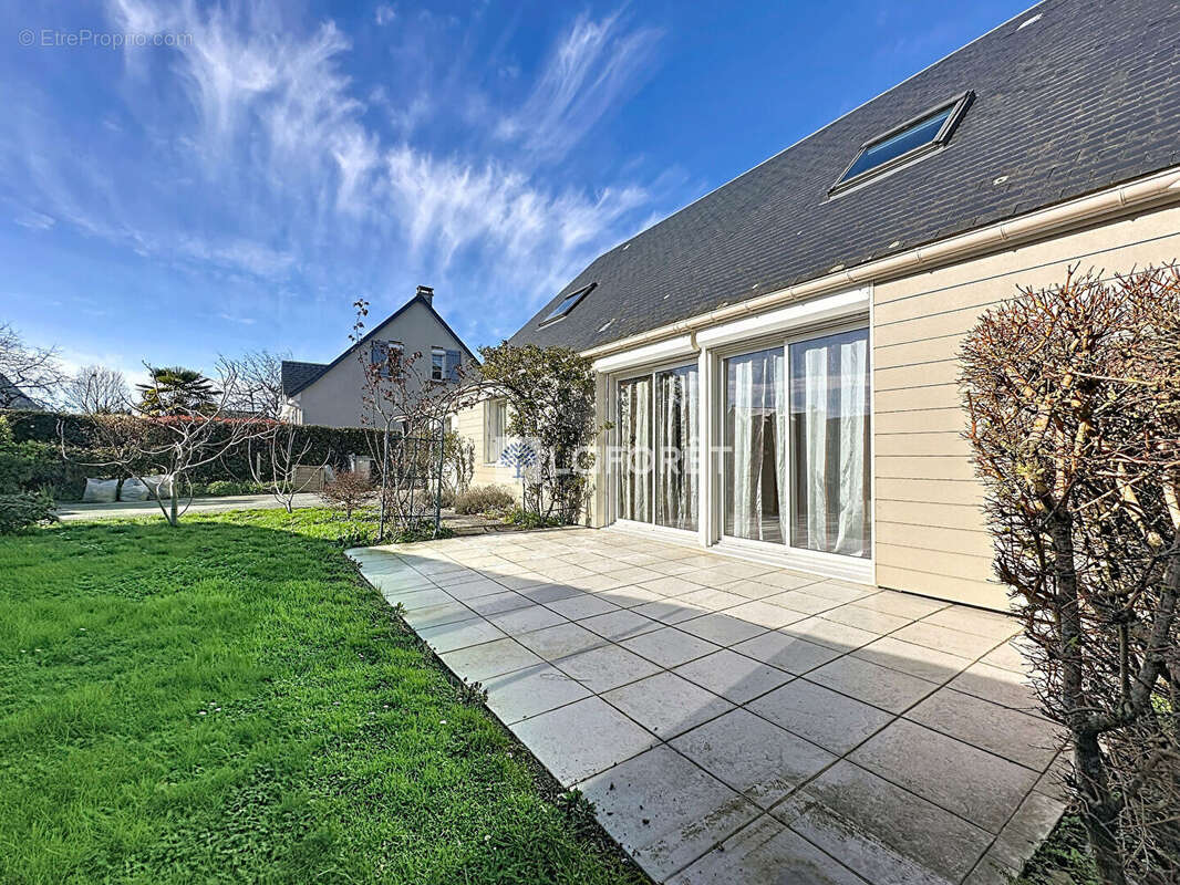 Maison à LE MESNIL-ESNARD