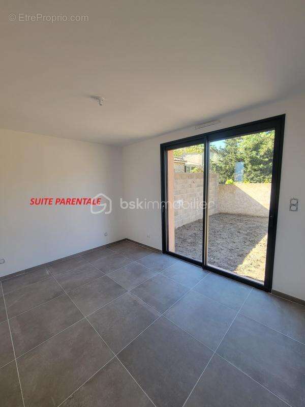 Maison à VILLENEUVE-LES-AVIGNON