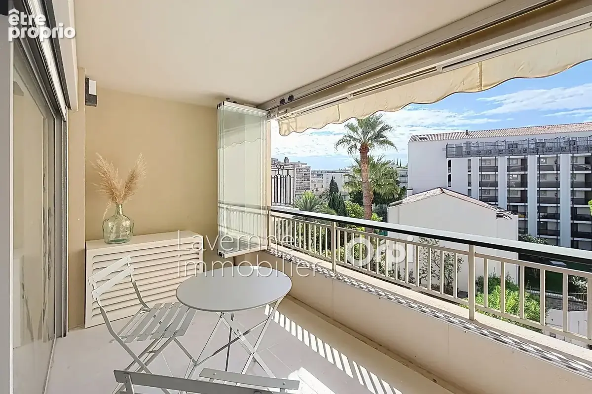 Appartement 2 pièces 43 m² à vendre à Cannes (06400) - photo 2
