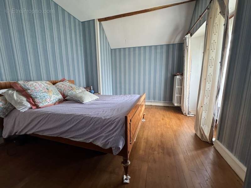 Maison à SAINT-ARNOULT-EN-YVELINES