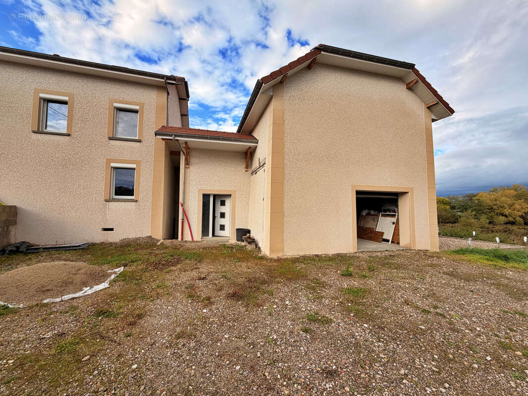 Maison à SAINT-JEAN-DE-SOUDAIN