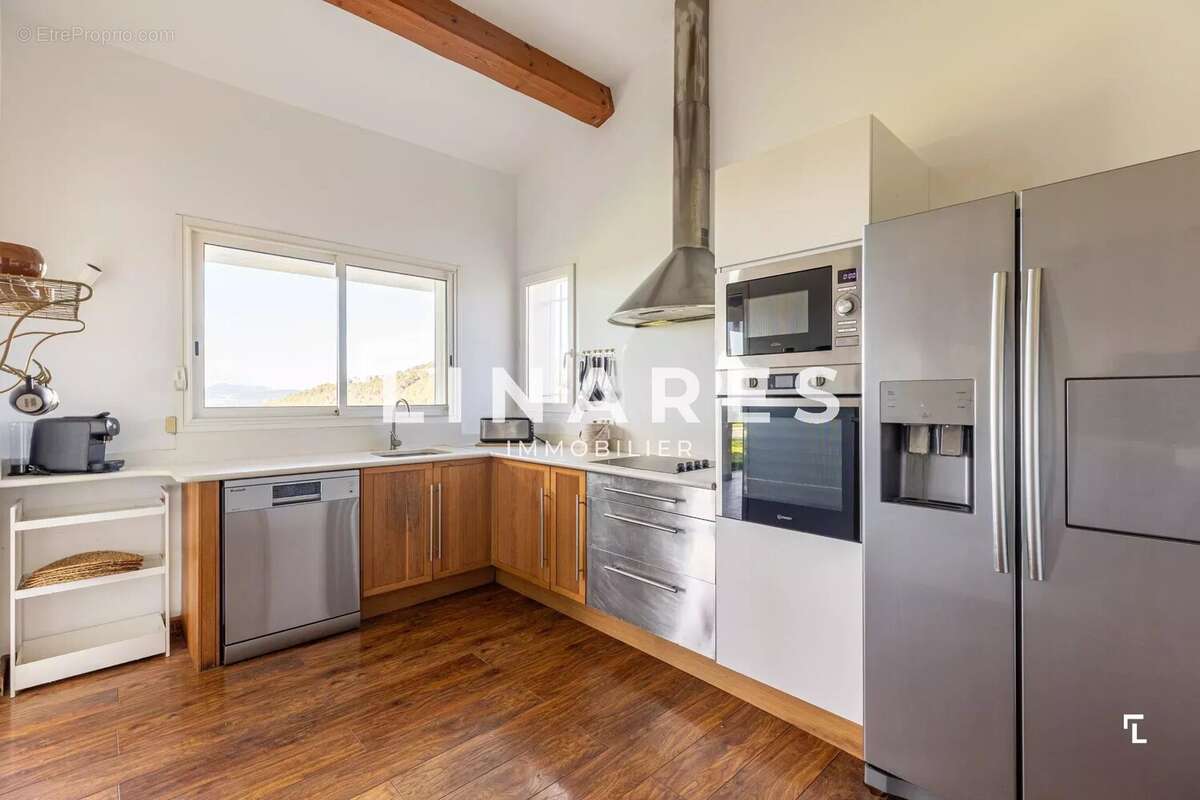 Maison à LA CADIERE-D'AZUR