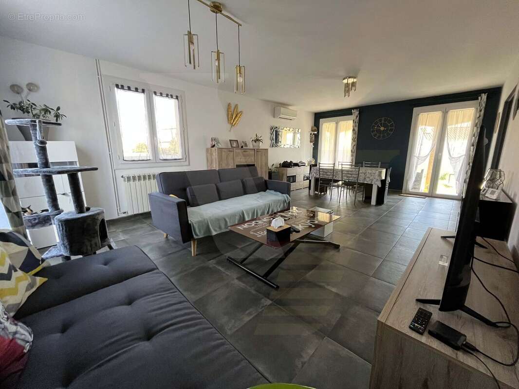 Maison à LIGNAN-SUR-ORB