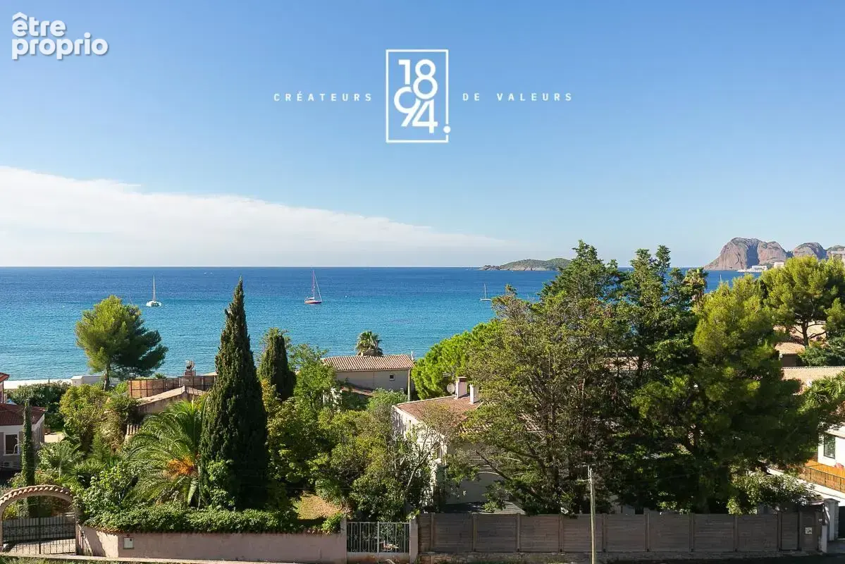 Appartement entièrement rénové de type 2 de 53m2 - Terrasse - Vue mer - Cave - Secteur Fontsainte - photo 2