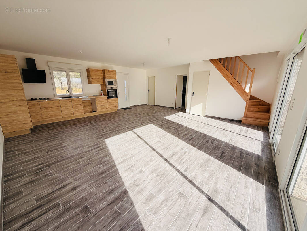 Maison à SAINT-QUENTIN