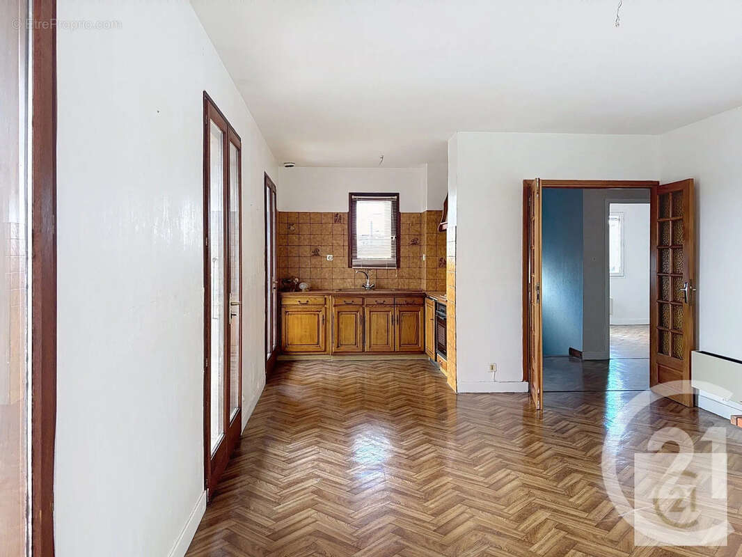 Maison à LABASTIDE-D&#039;ANJOU