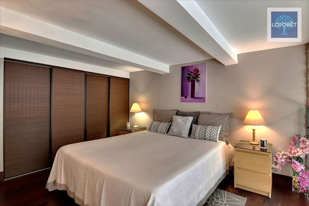 Appartement à VALLAURIS