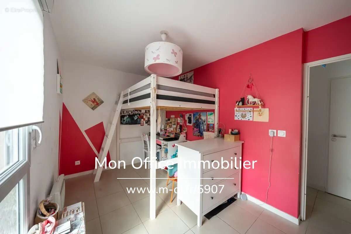 Appartement à ROUSSET