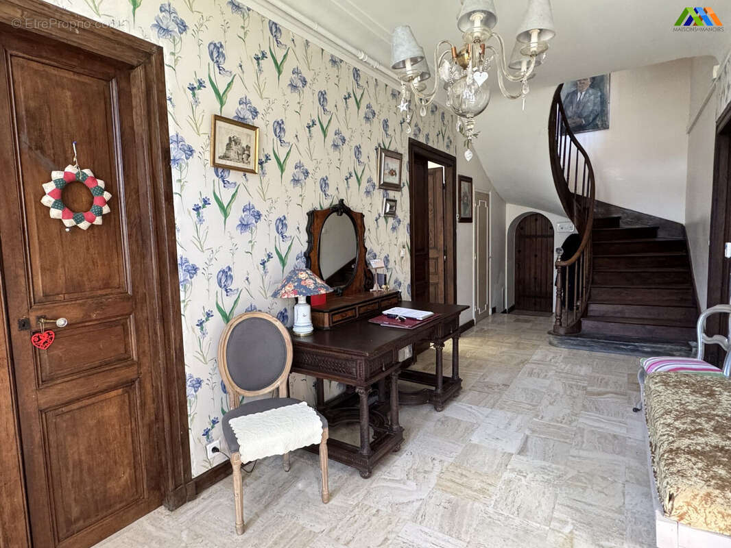 Maison 303 m² à Villecomtal-Sur-Arros  - photo 5
