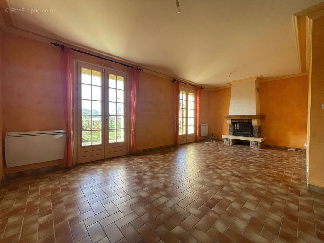 Maison à ROEZE-SUR-SARTHE