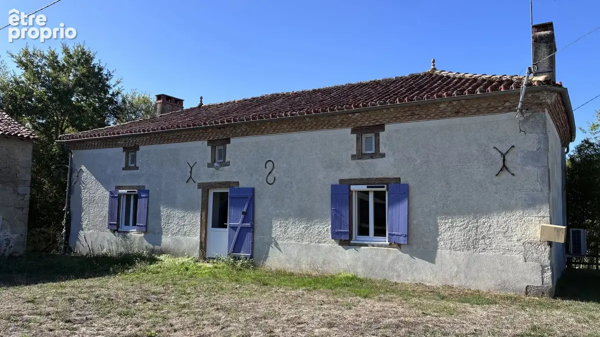 Photo Maison à Adriers au prix de 122 000€