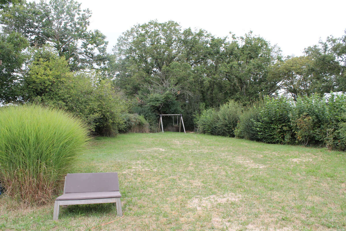 Champillet - Ancienne maison de chemin de fer avec extension sur un terrain de 1260 m2 - photo 27