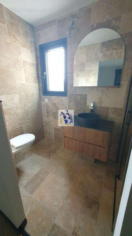 Maison à RUELLE-SUR-TOUVRE