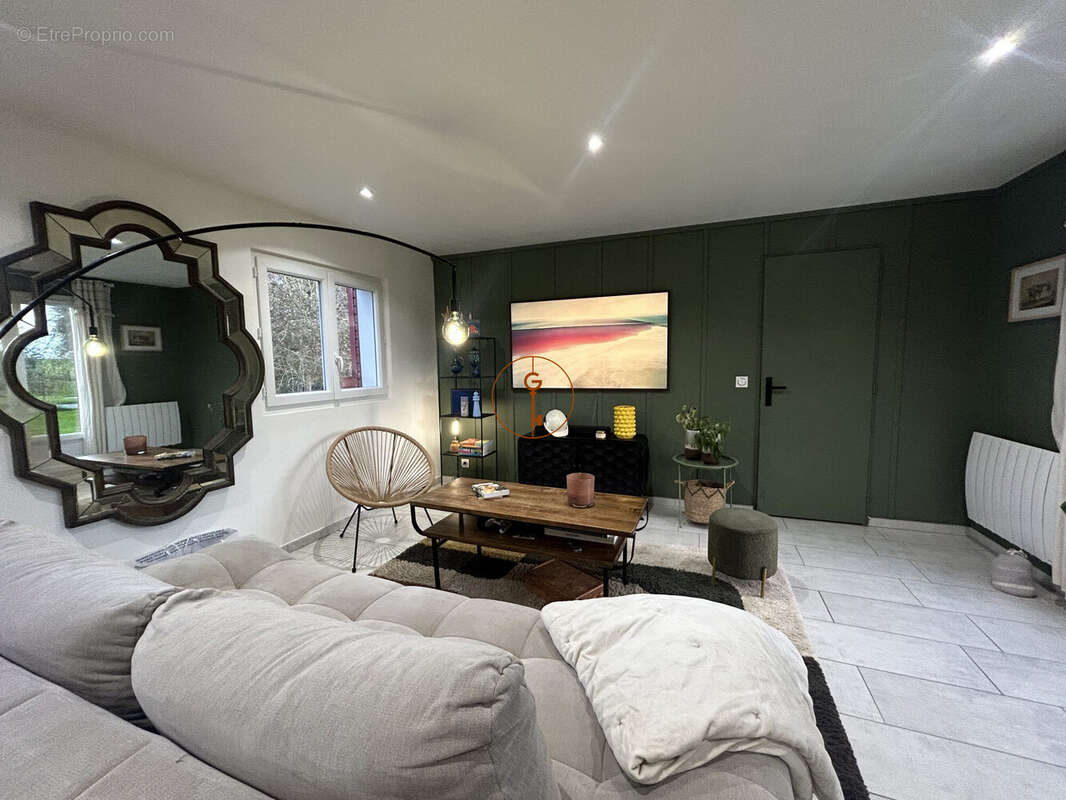 Maison à THIETREVILLE