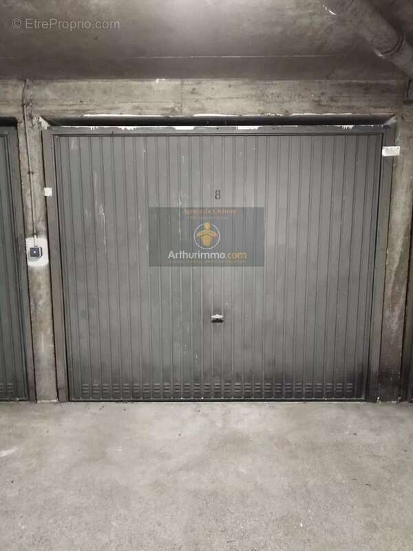 Parking à CHAMPIGNY-SUR-MARNE