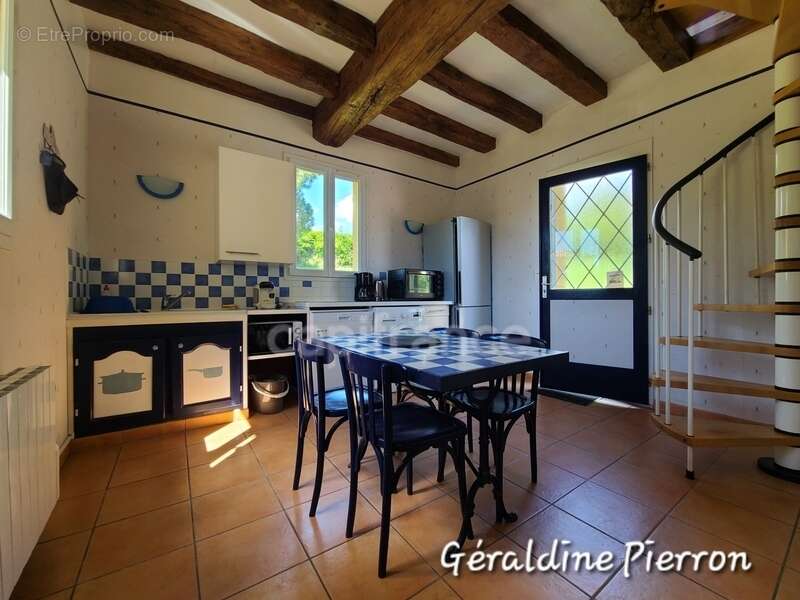 Maison à SAINT-BONNET-SUR-GIRONDE