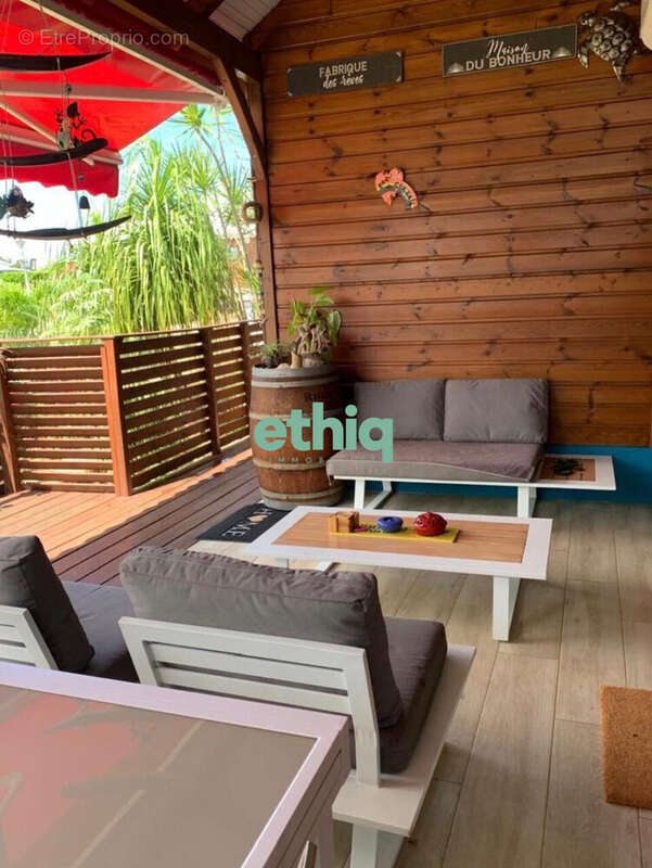 Appartement à DESHAIES