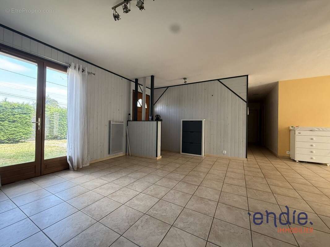 Maison à DIOU