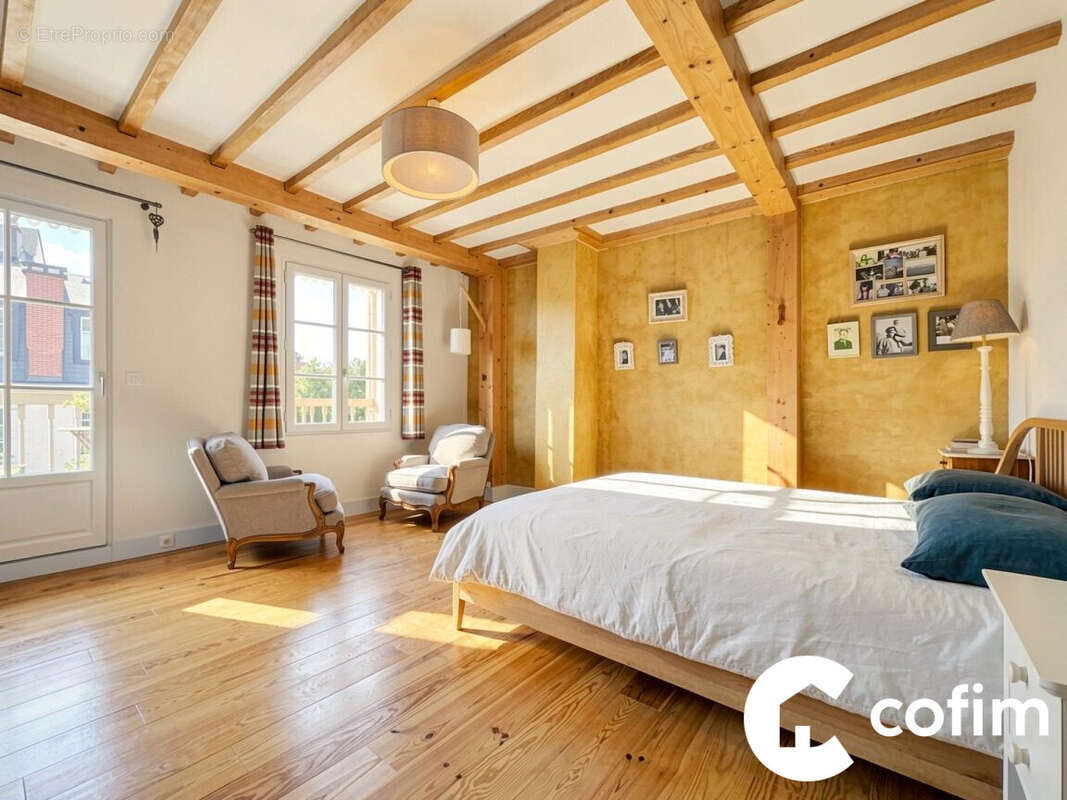 Maison 240 m² à Bagneres-De-Bigorre  - photo 8