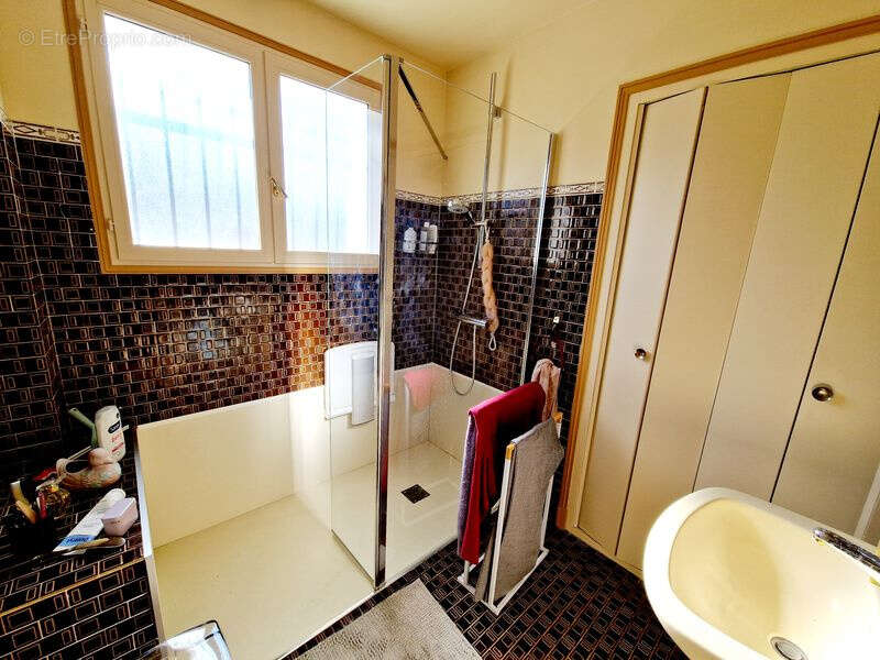 Maison à CUISE-LA-MOTTE