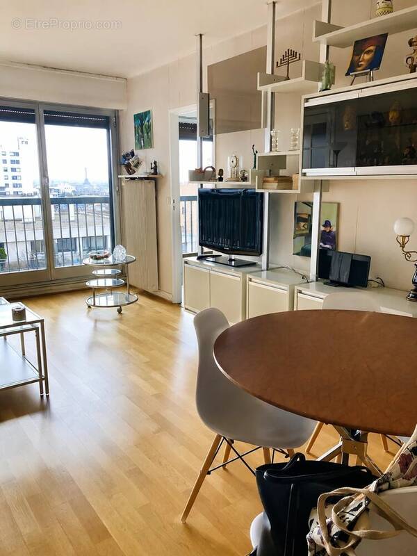 Appartement à PARIS-20E