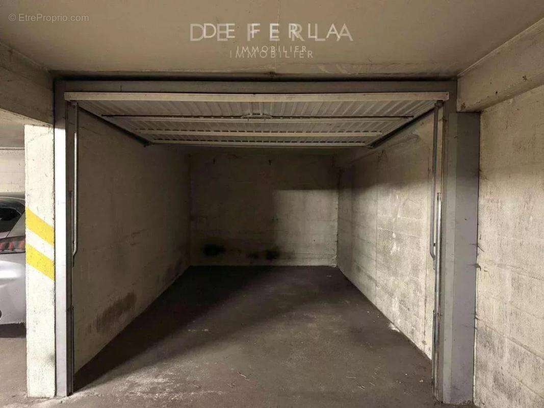 Parking à PARIS-14E