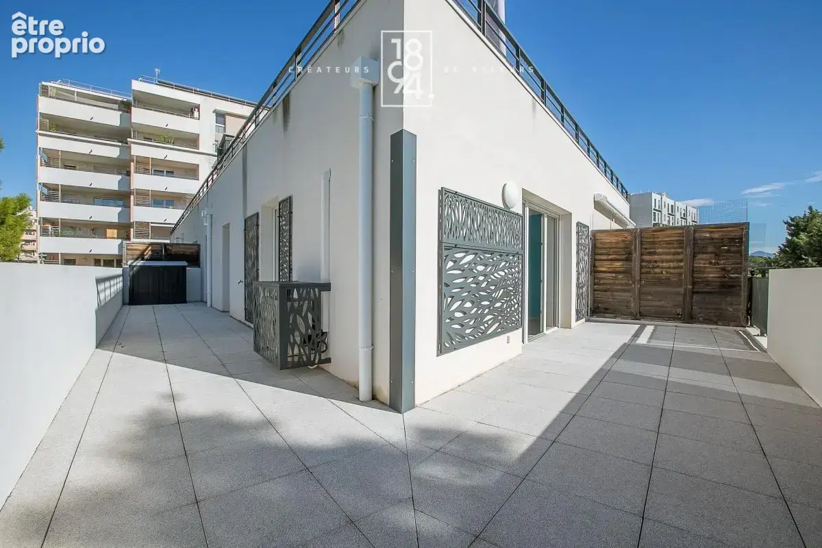 Appartement T3 à vendre Marseille 5ème (13005) I 54 m2 I Terrasse de 46 m2 I SAINT-PIERRE - photo 6