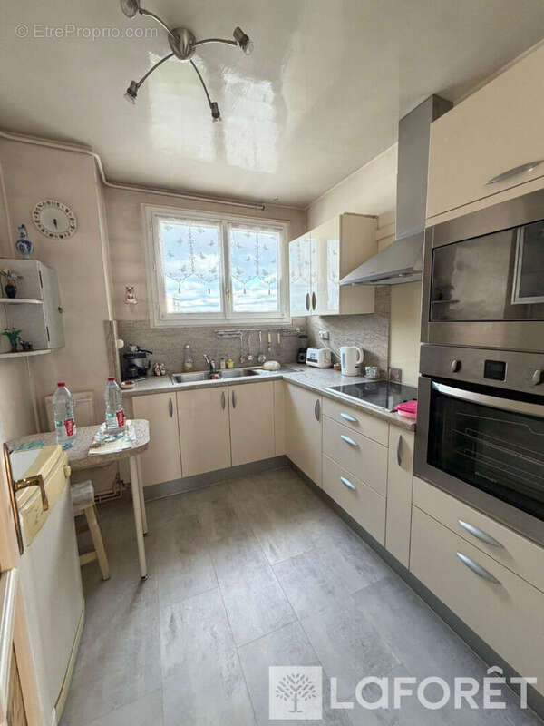 Appartement à AUBERVILLIERS