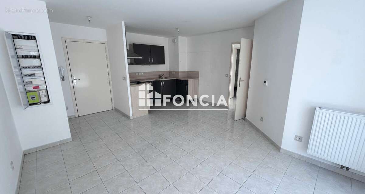 Appartement à MARSEILLE-4E