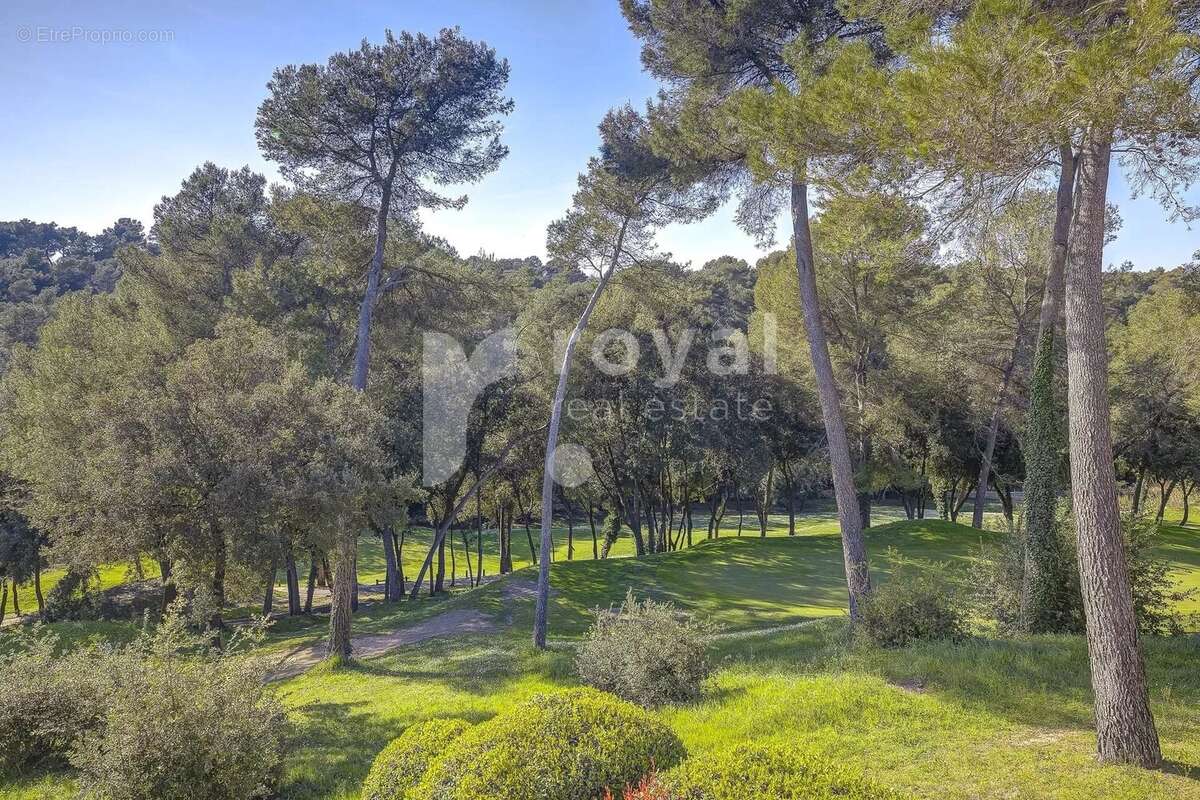 Maison à MOUGINS