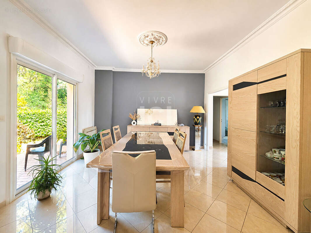Maison Pont Saint Martin 7 pièce(s) 138.10 m2 - photo 2