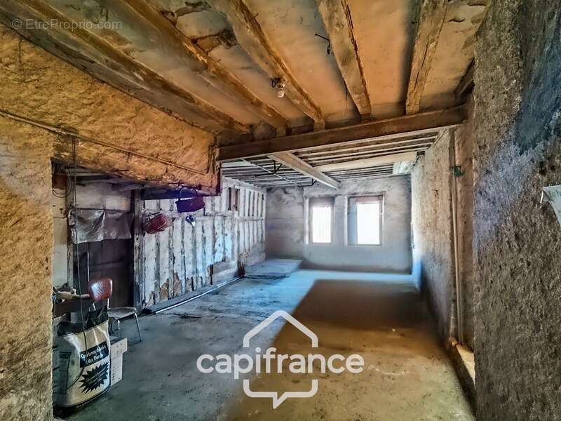 Maison à BESSE-SUR-BRAYE