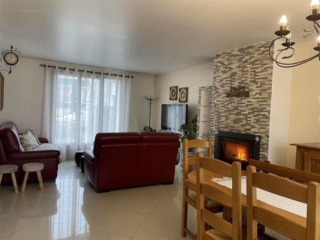 Maison à PONTAULT-COMBAULT