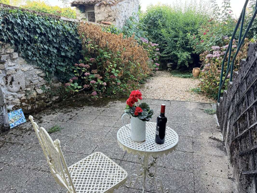 Superbe maison de ville offrant des espaces et des pièces insoupçonnés - photo 15