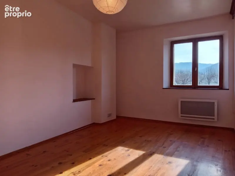 Spacieuse maison familiale T6 - photo 7