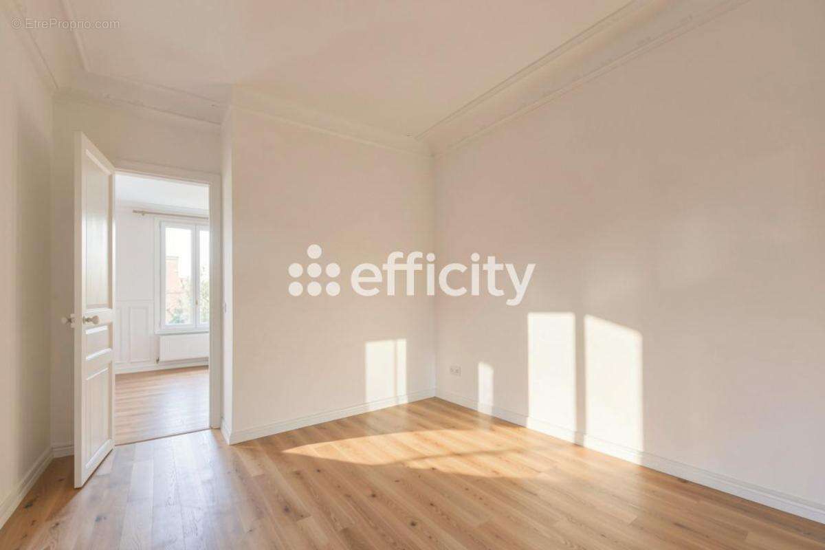 Appartement à CLICHY