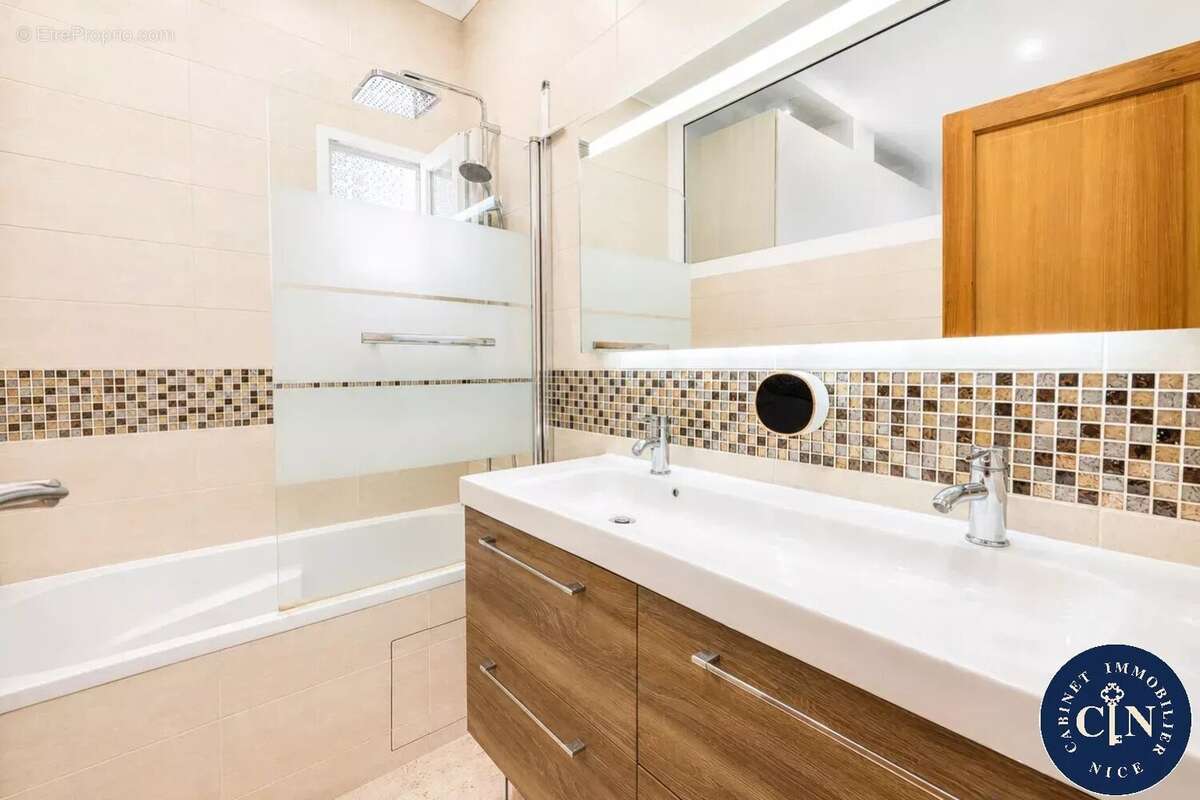 Appartement 55 m² à Nice  - photo 9