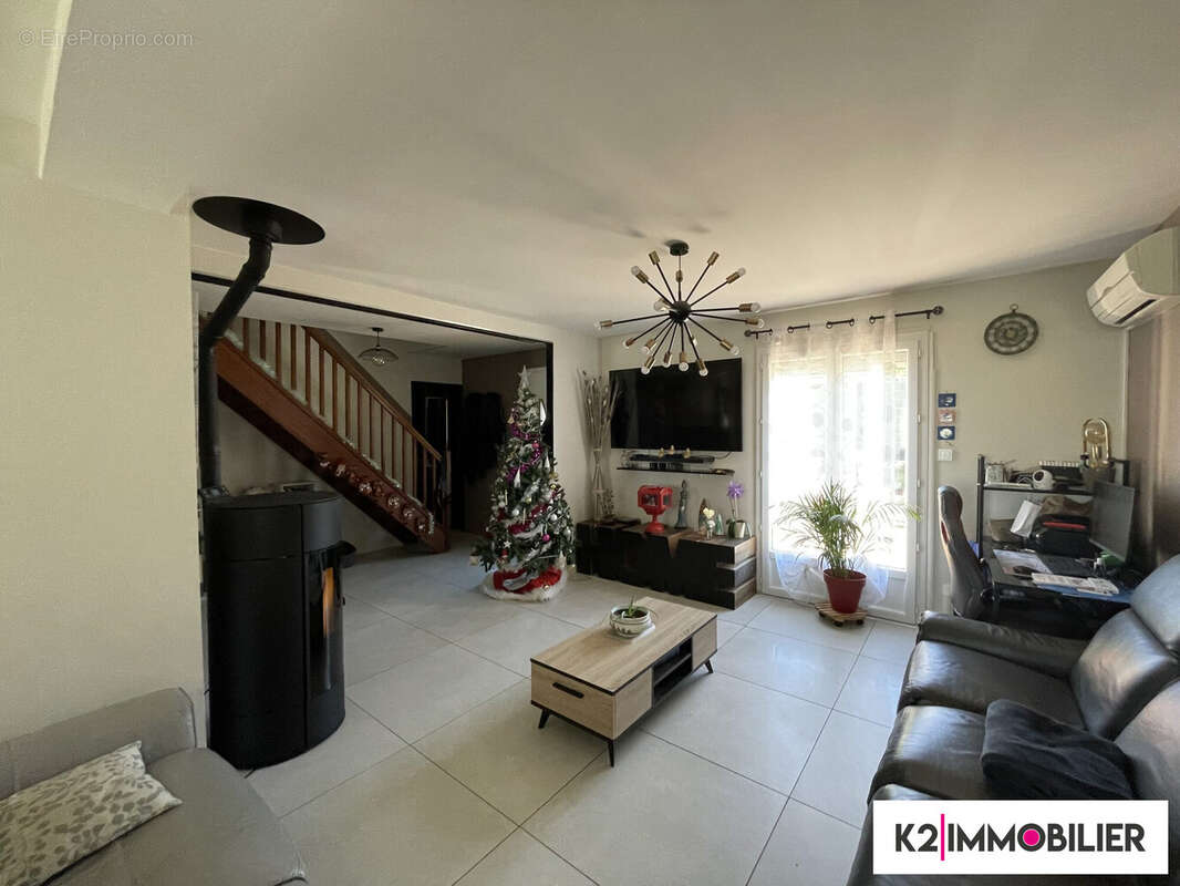 Maison à MONTELIMAR