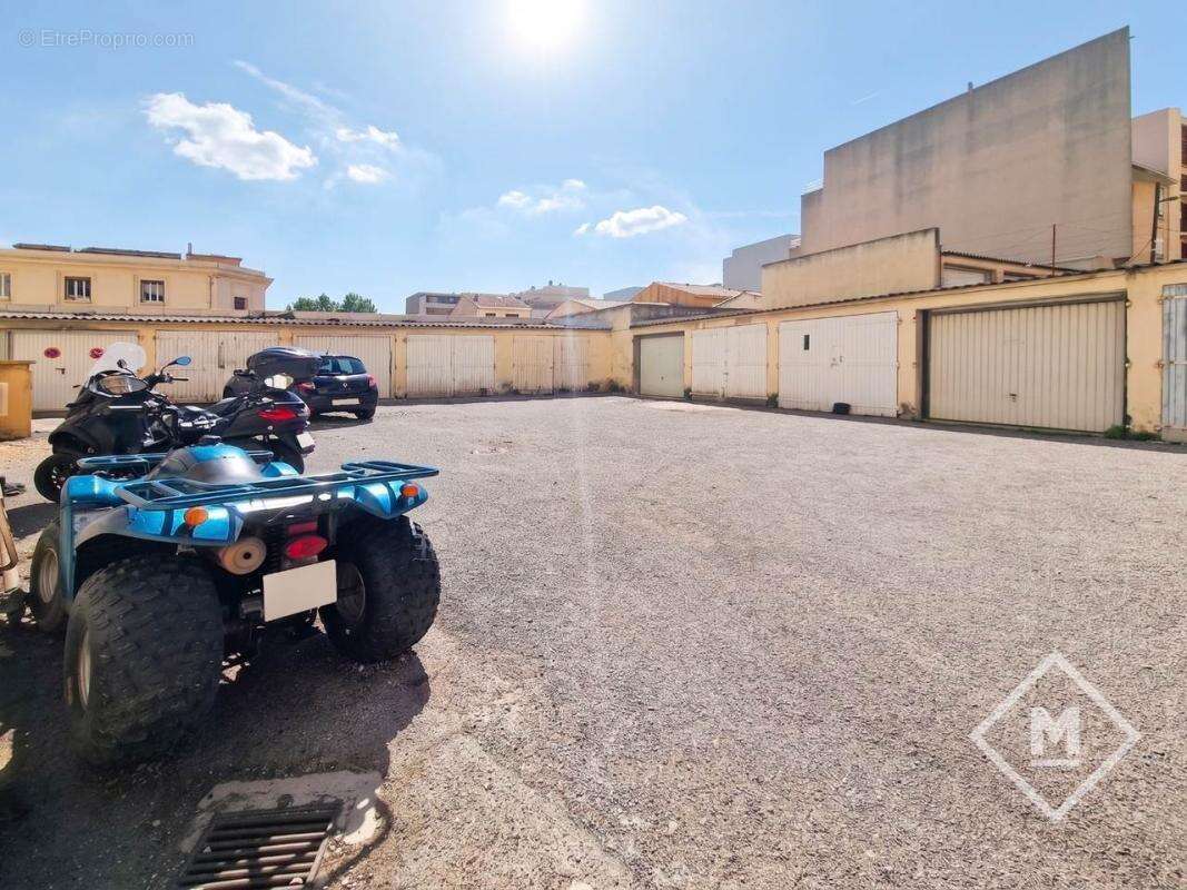 Parking à MARSEILLE-13E
