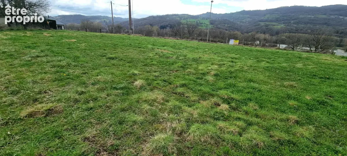 Terrain à SAINT-COME-D'OLT