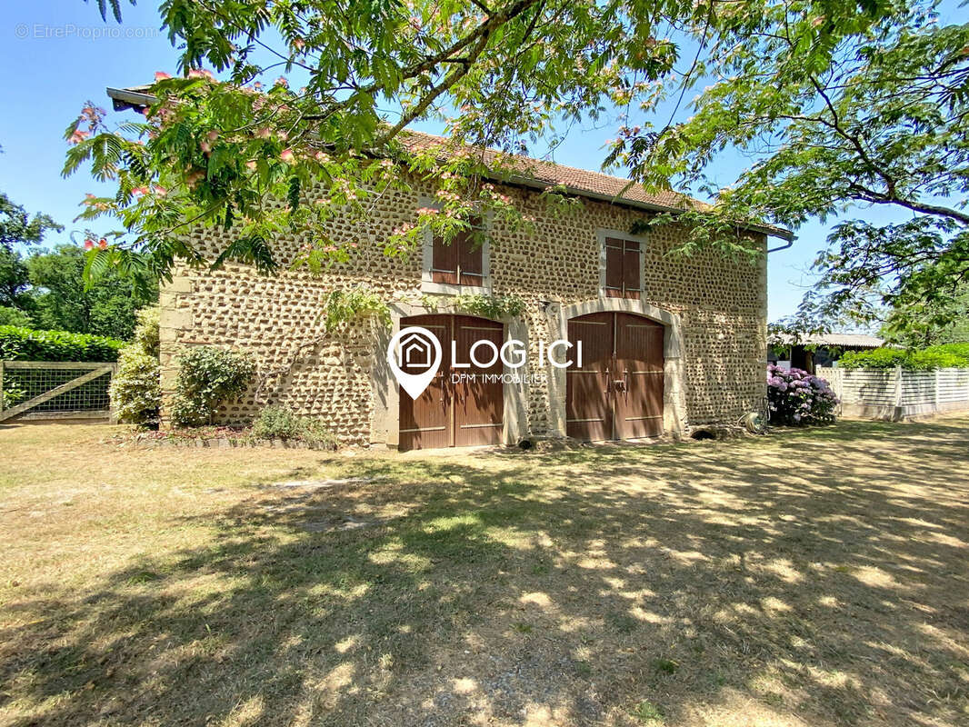 Corps de ferme 6 pieces 190 m2 - photo 14