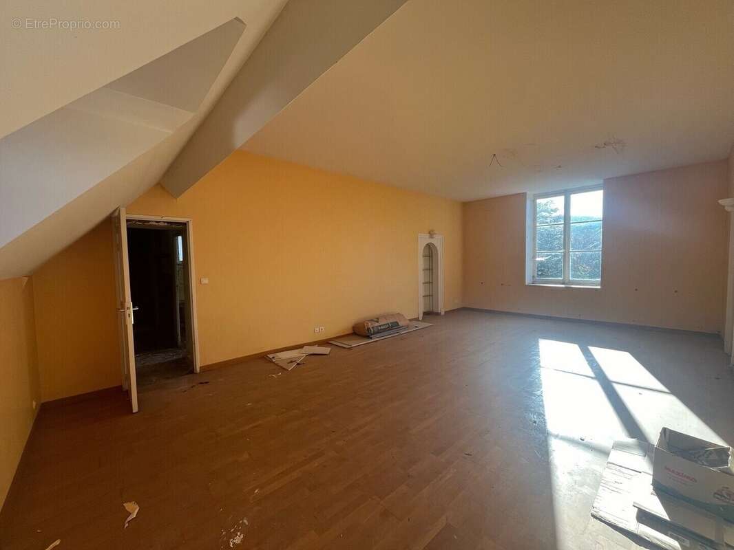 Appartement 85 m² à Autun  - photo 47