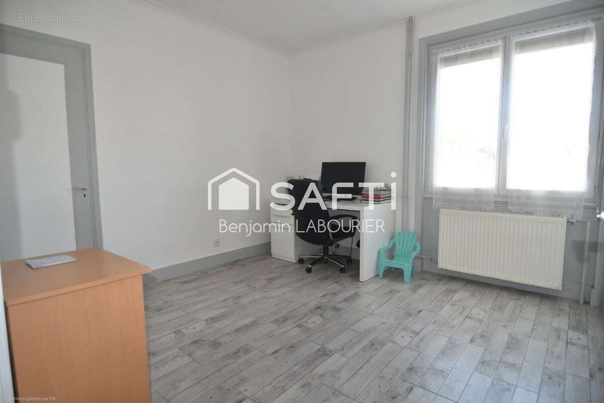 Photo 6