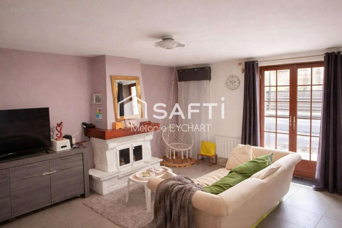 Maison 185 m² à Yvrac-Et-Malleyrand  - photo 2