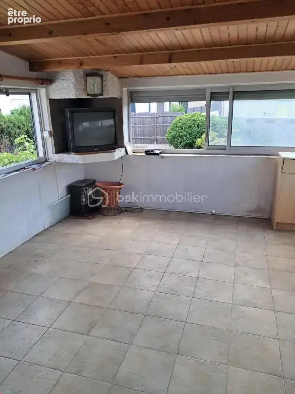 Villa 4 faces avec 3 garages - Le tout sur un terrain clôturé et arboré de 936m² - Produit rare à Maraussan - photo 18